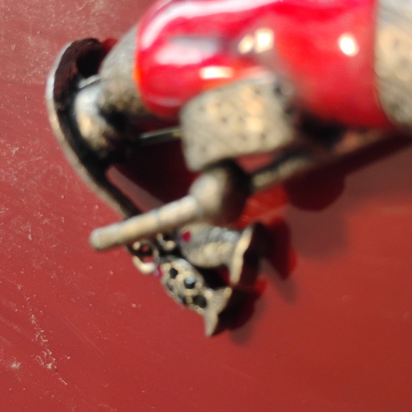 Chicos Japanese fisherman  brooch with red enamel and dangling fish - Picture 2 of 4